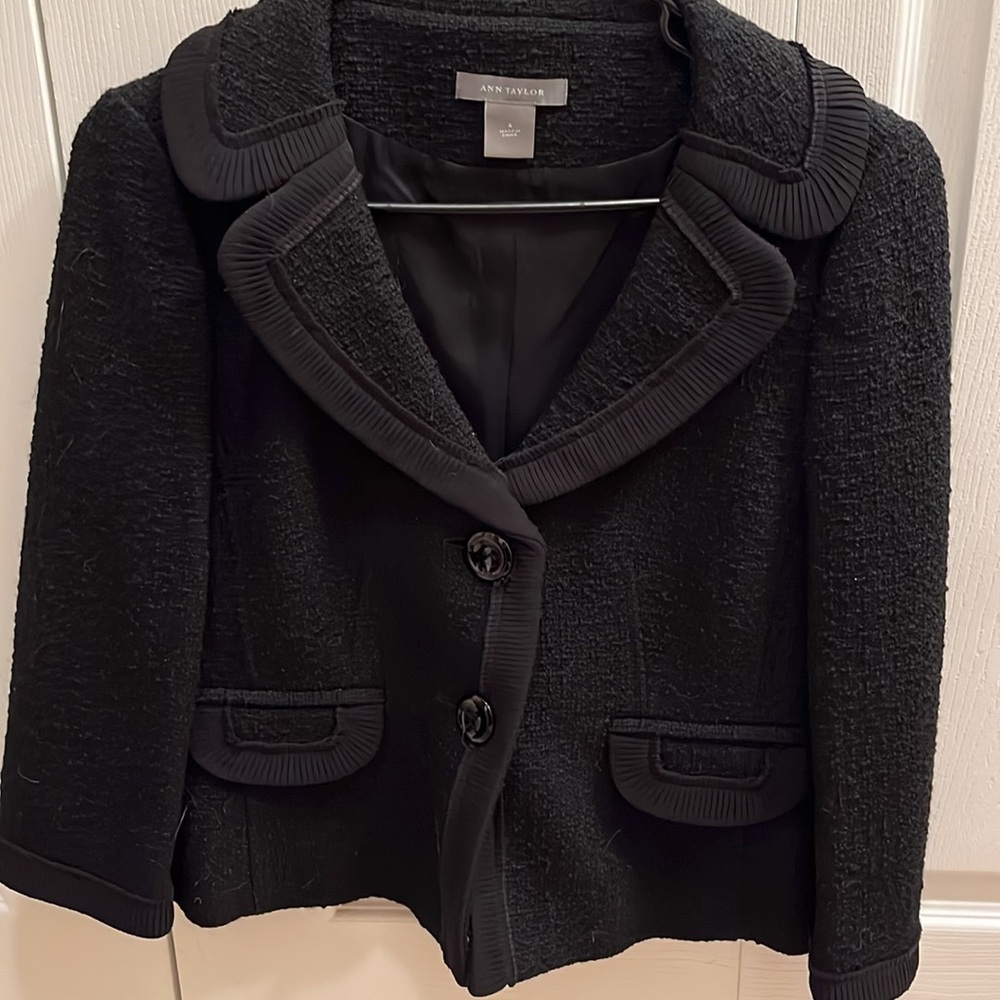 Ann Taylor Textured Black Blazer